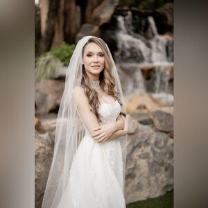 Classic ivory floor length veil